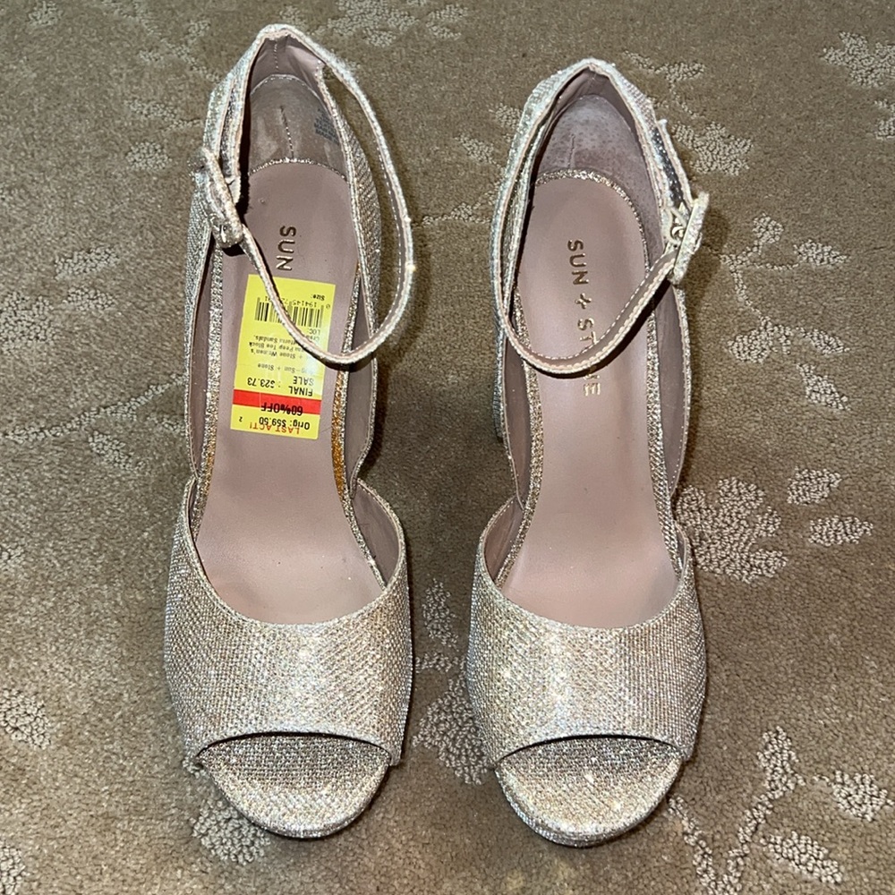 NWOB Sun + Stone Reemaa Gold Peep Toe Platform Heels, Sz 8